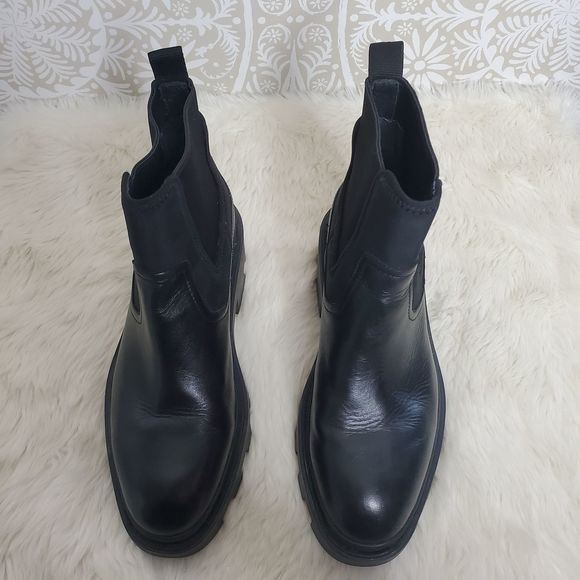 Ash Black Leather Metro Lug Ankle Boots 